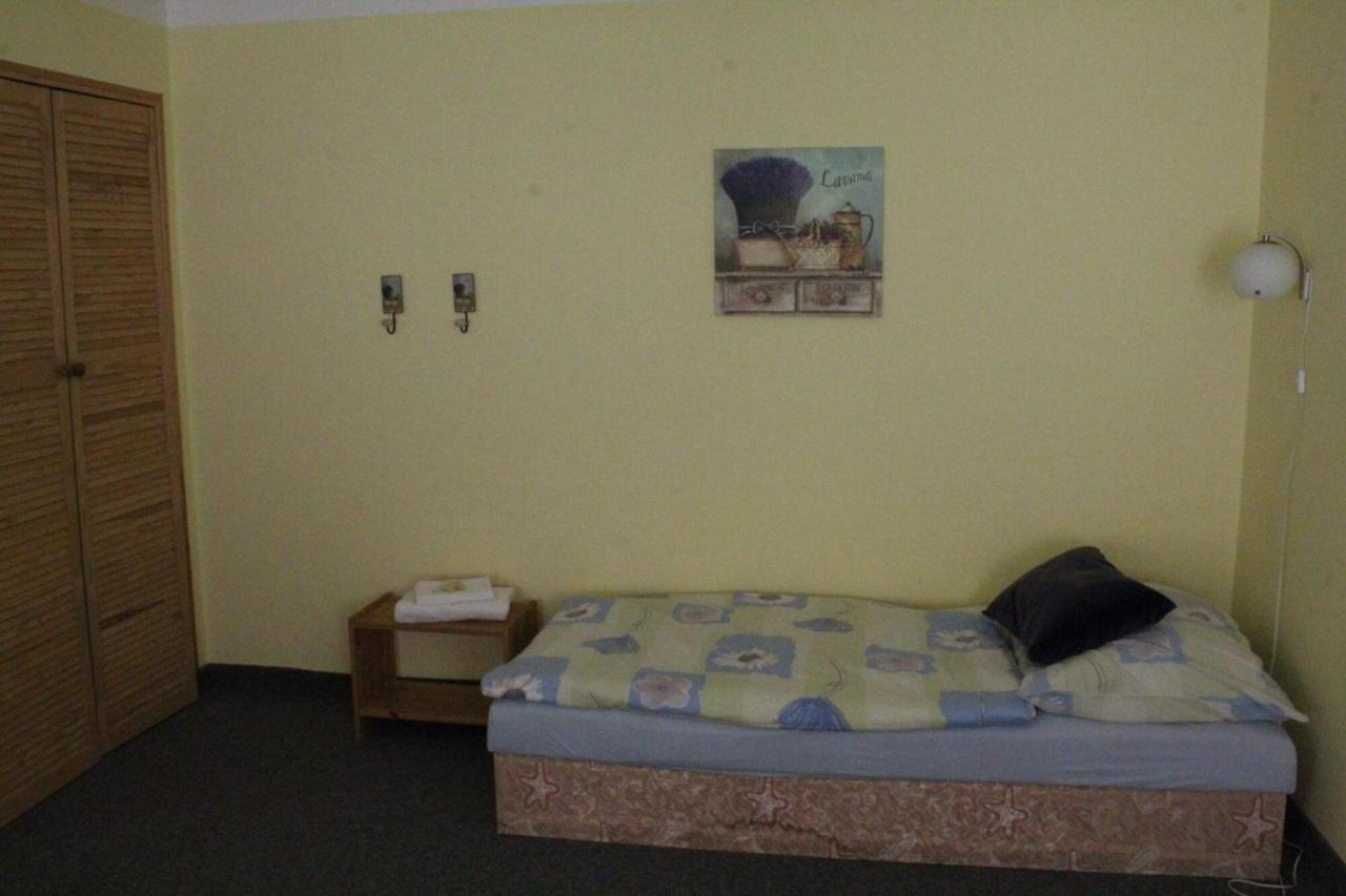 Restaurace A Penzion U Svate Barbory Ústí nad Labem エクステリア 写真